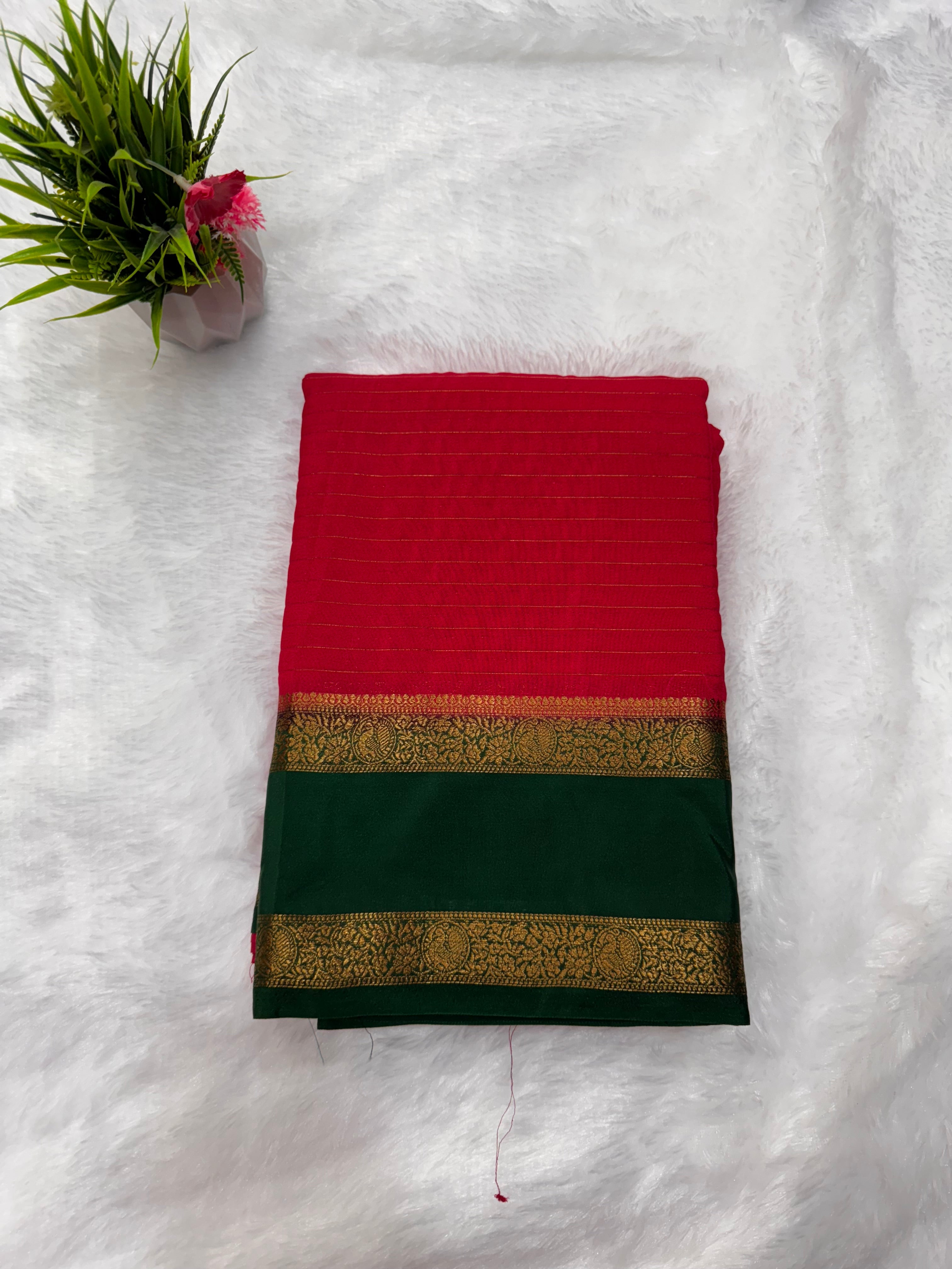 Crepe peacock border with bentex