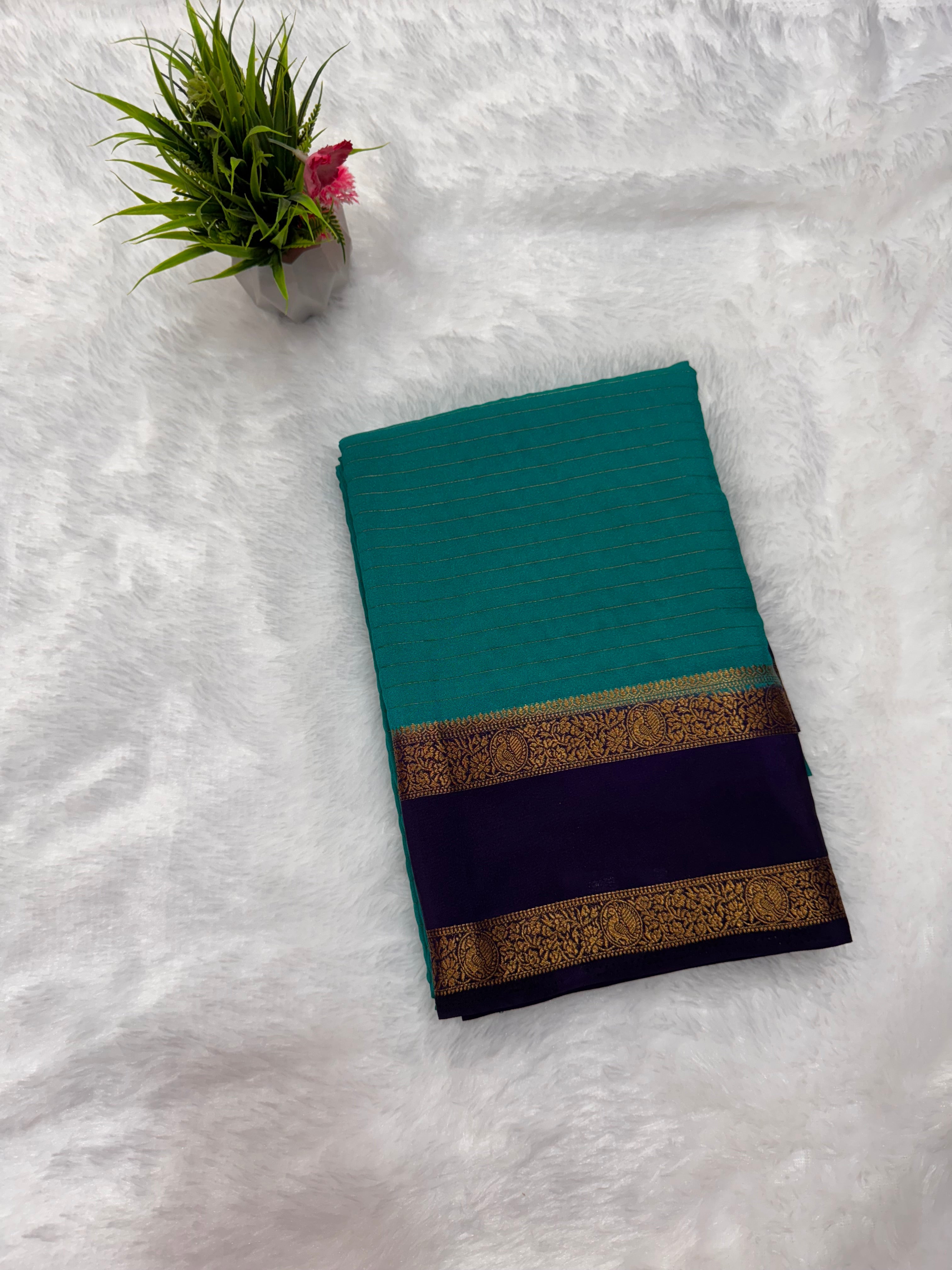 Crepe peacock border with bentex