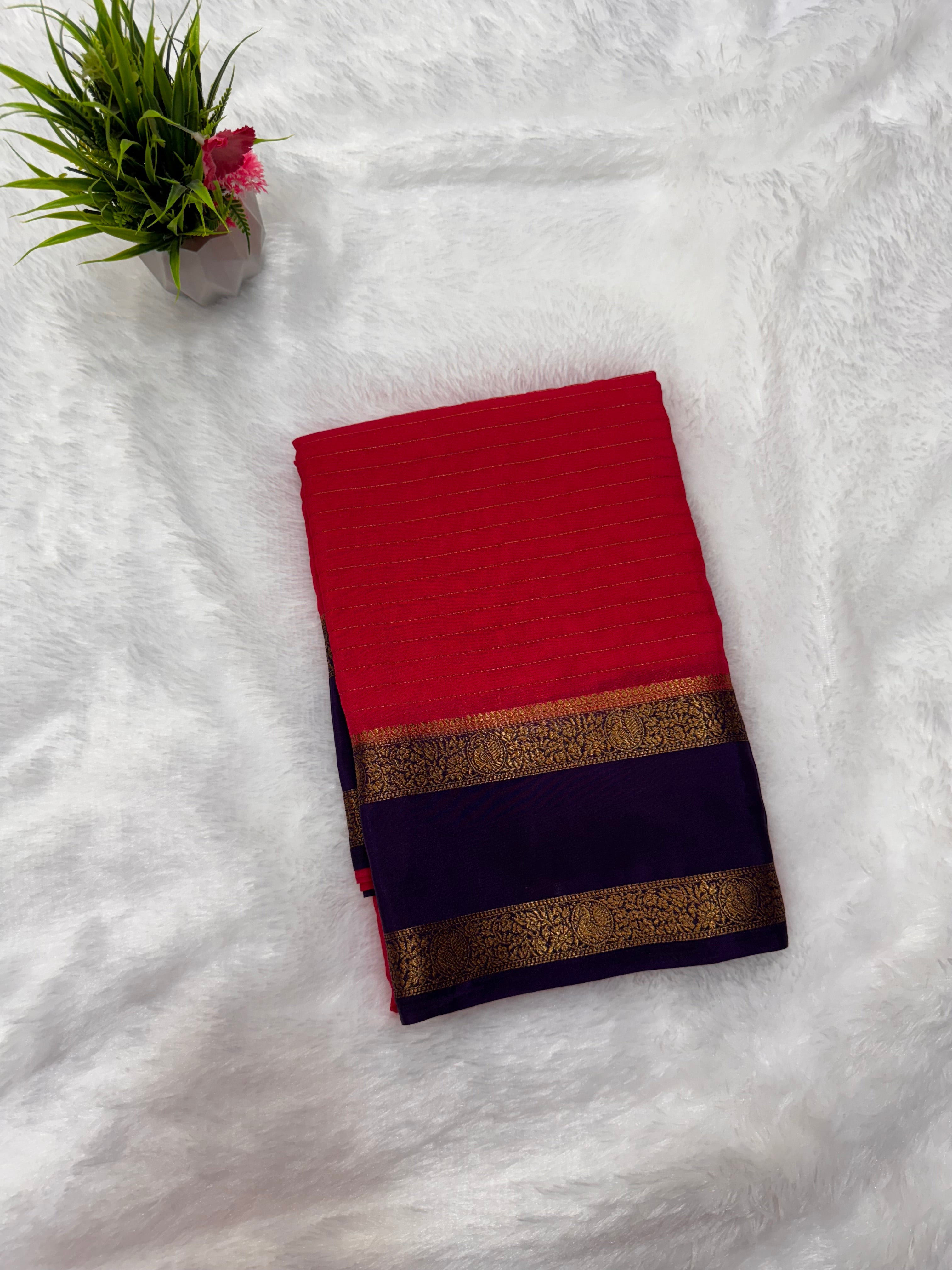 Crepe peacock border with bentex