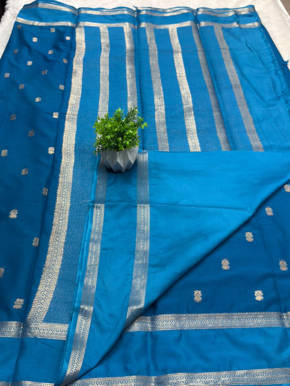 Ms Lotus Butti Bentex Cont Semi Crepe