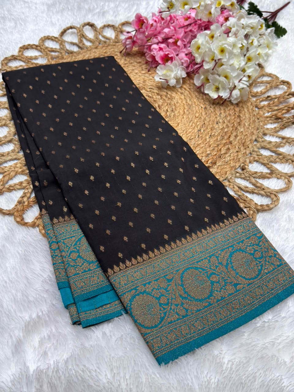 Khaddi Georgette Coco Zari