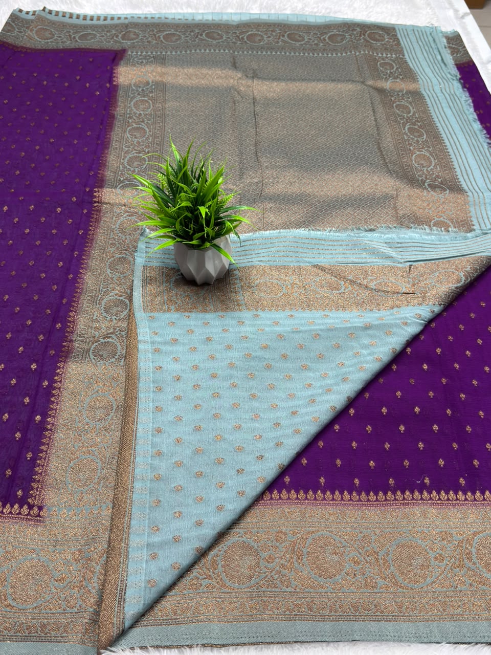 Khaddi Georgette Coco Zari