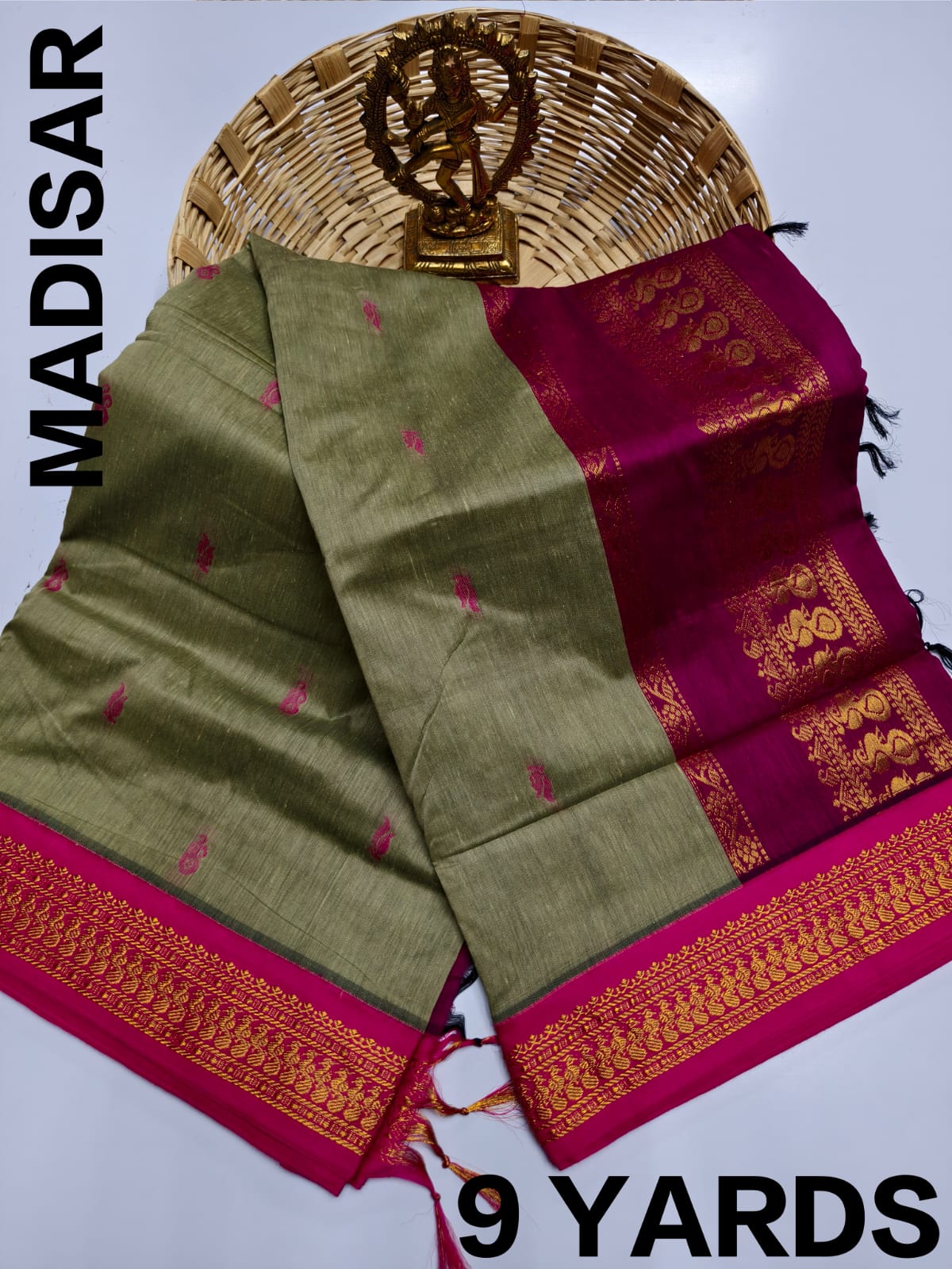 MADISAR SAREE/ NAUVARI SAREE with contrast zari border