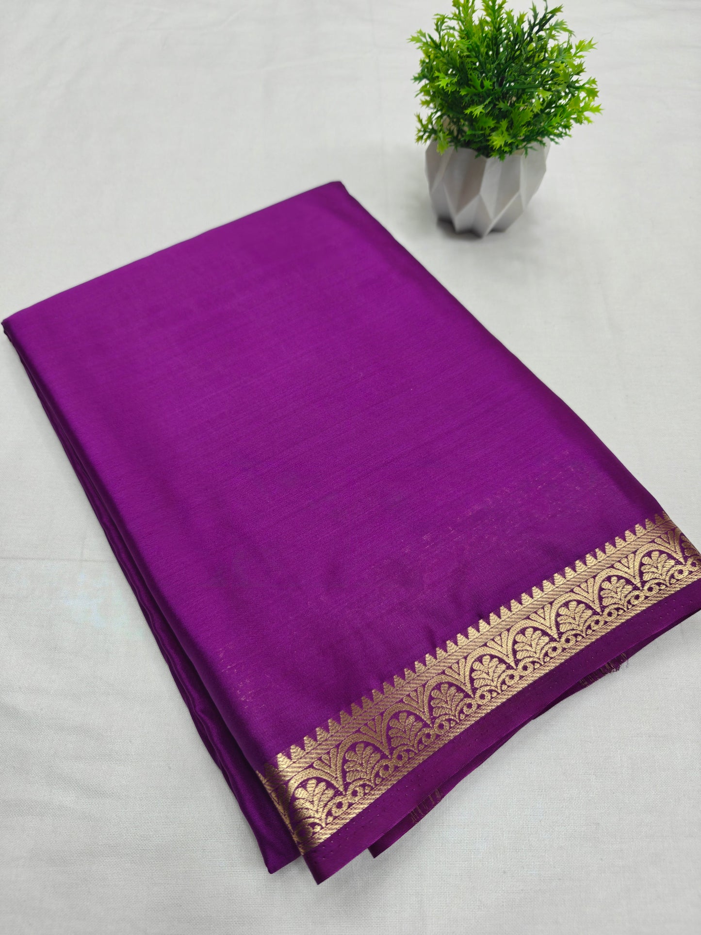 Crepe Grass Border