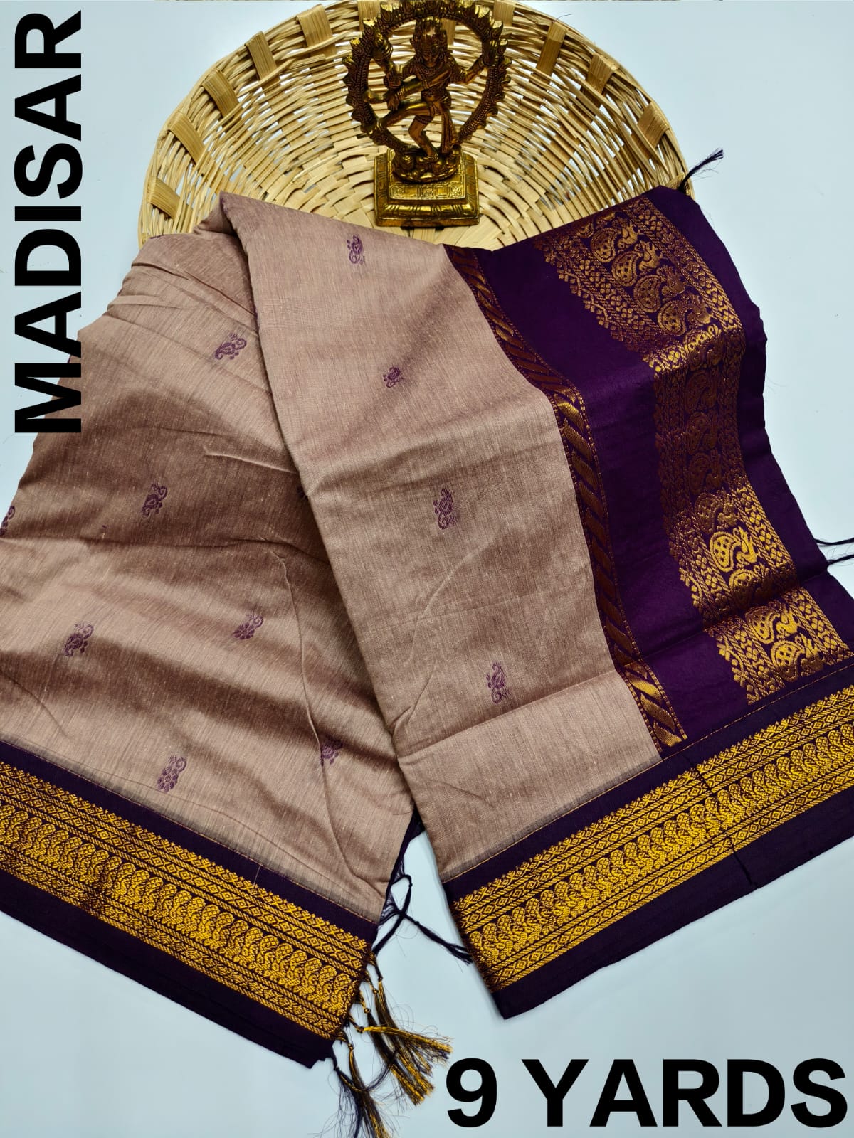 MADISAR SAREE/ NAUVARI SAREE with contrast zari border