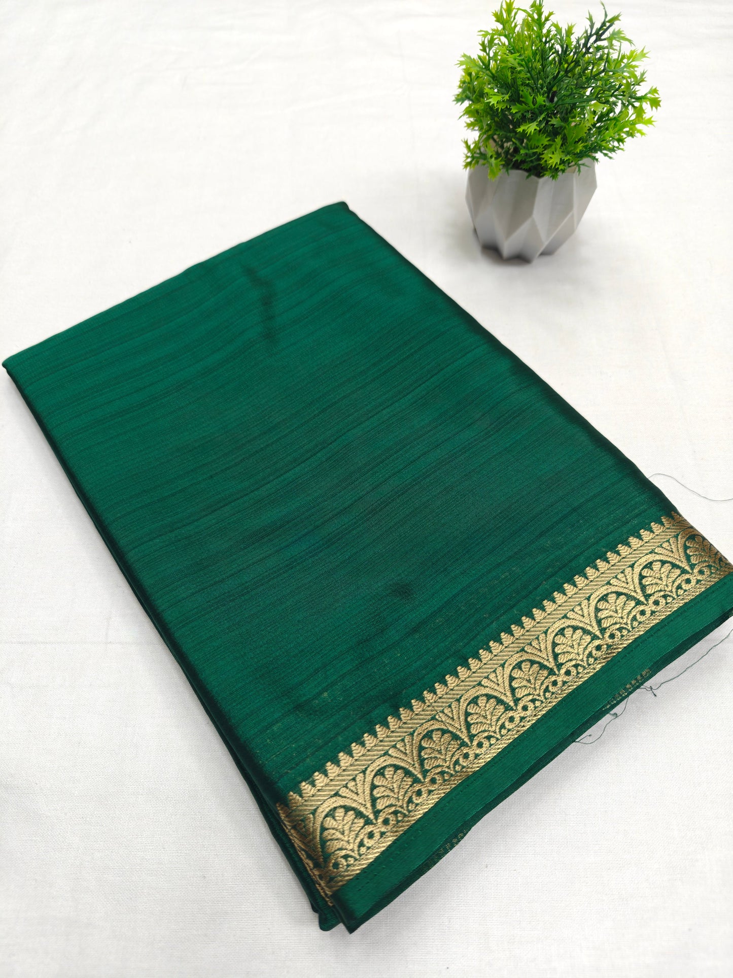 Crepe Grass Border