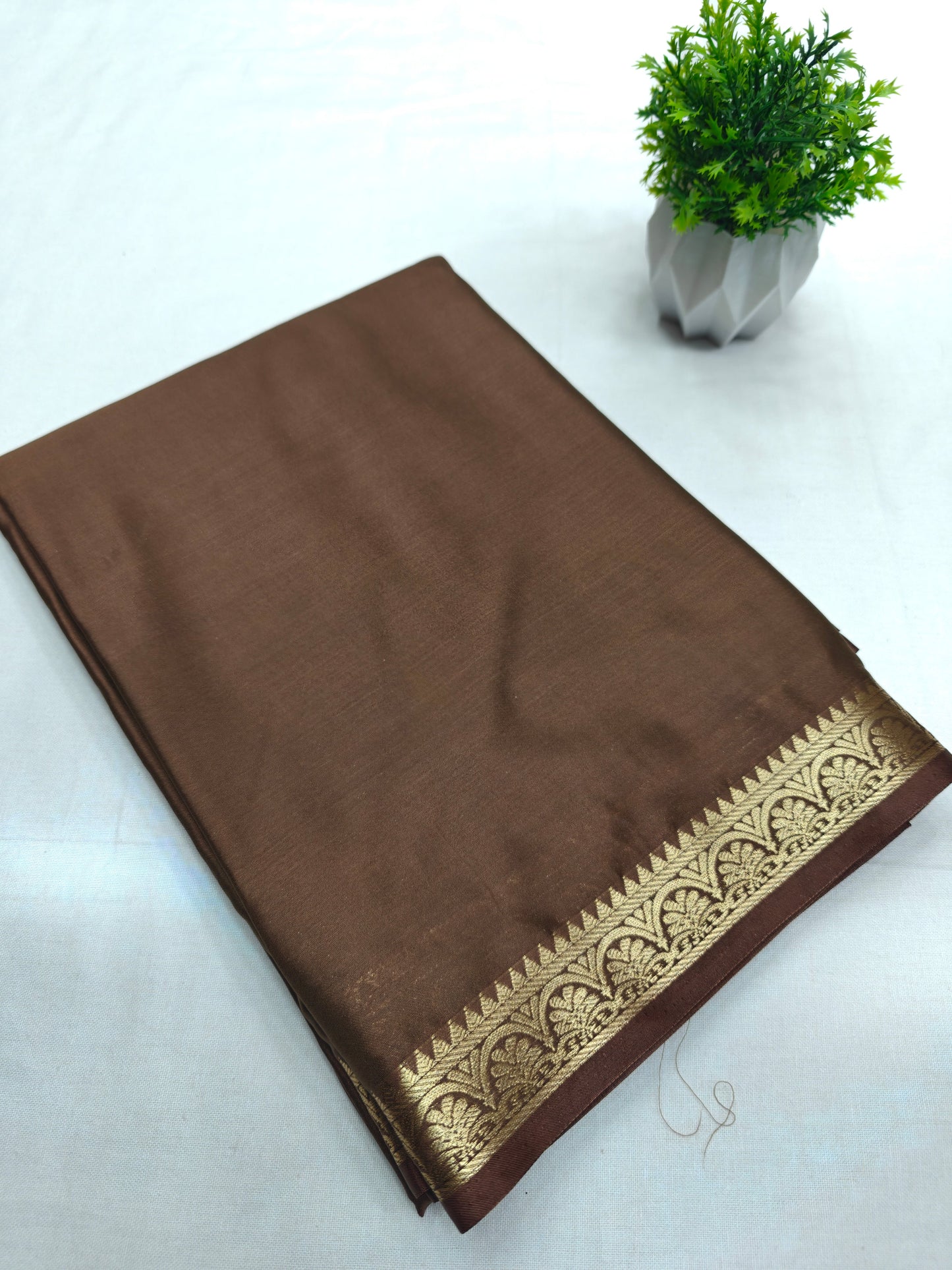 Crepe Grass Border