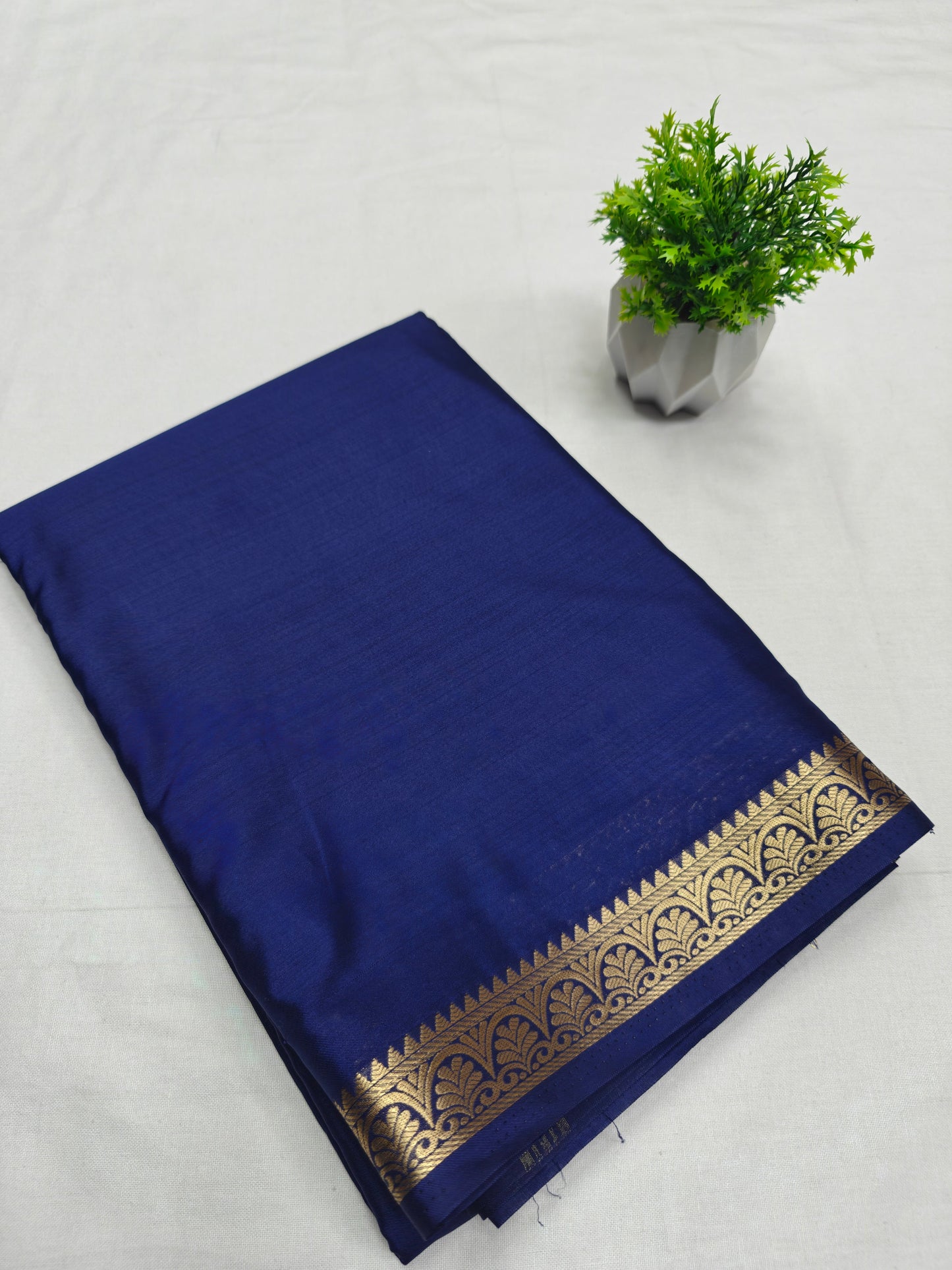 Crepe Grass Border