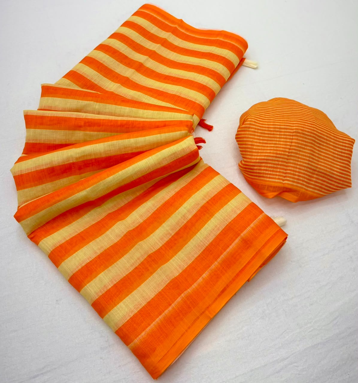 Soft Cotton Based Lenin with Zari Border and Fancy Tassels