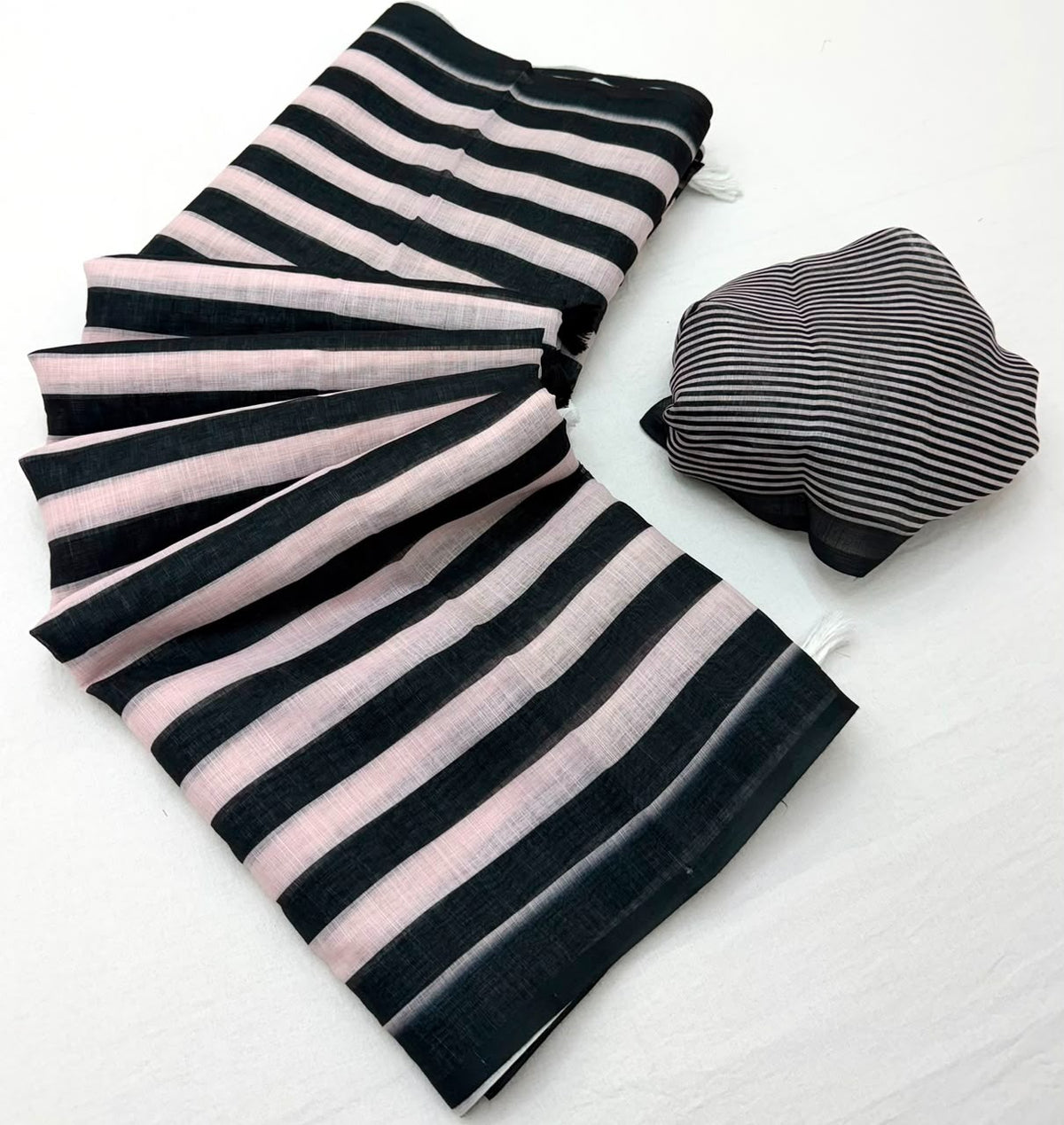 Soft Cotton Based Lenin with Zari Border and Fancy Tassels