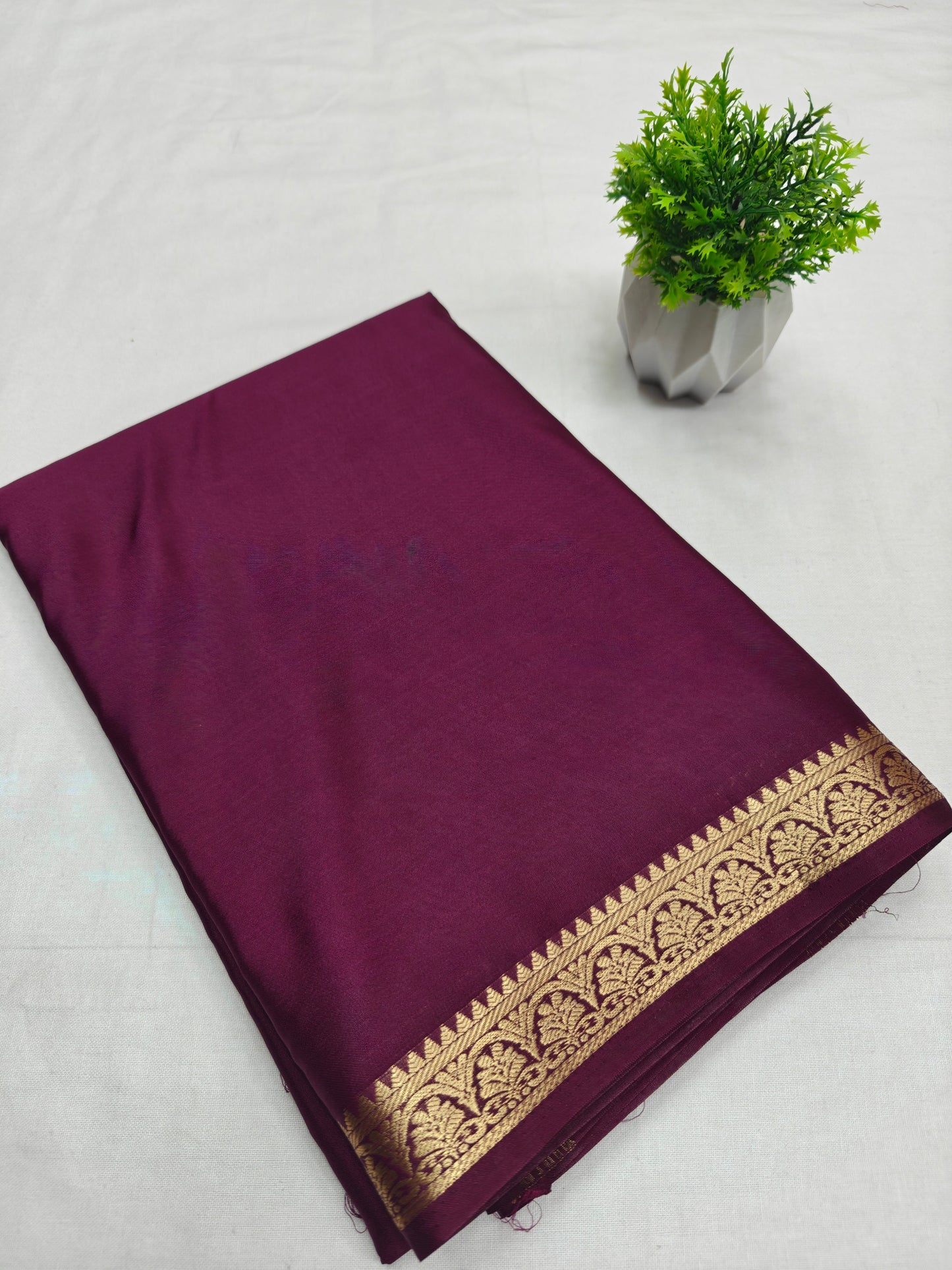 Crepe Grass Border