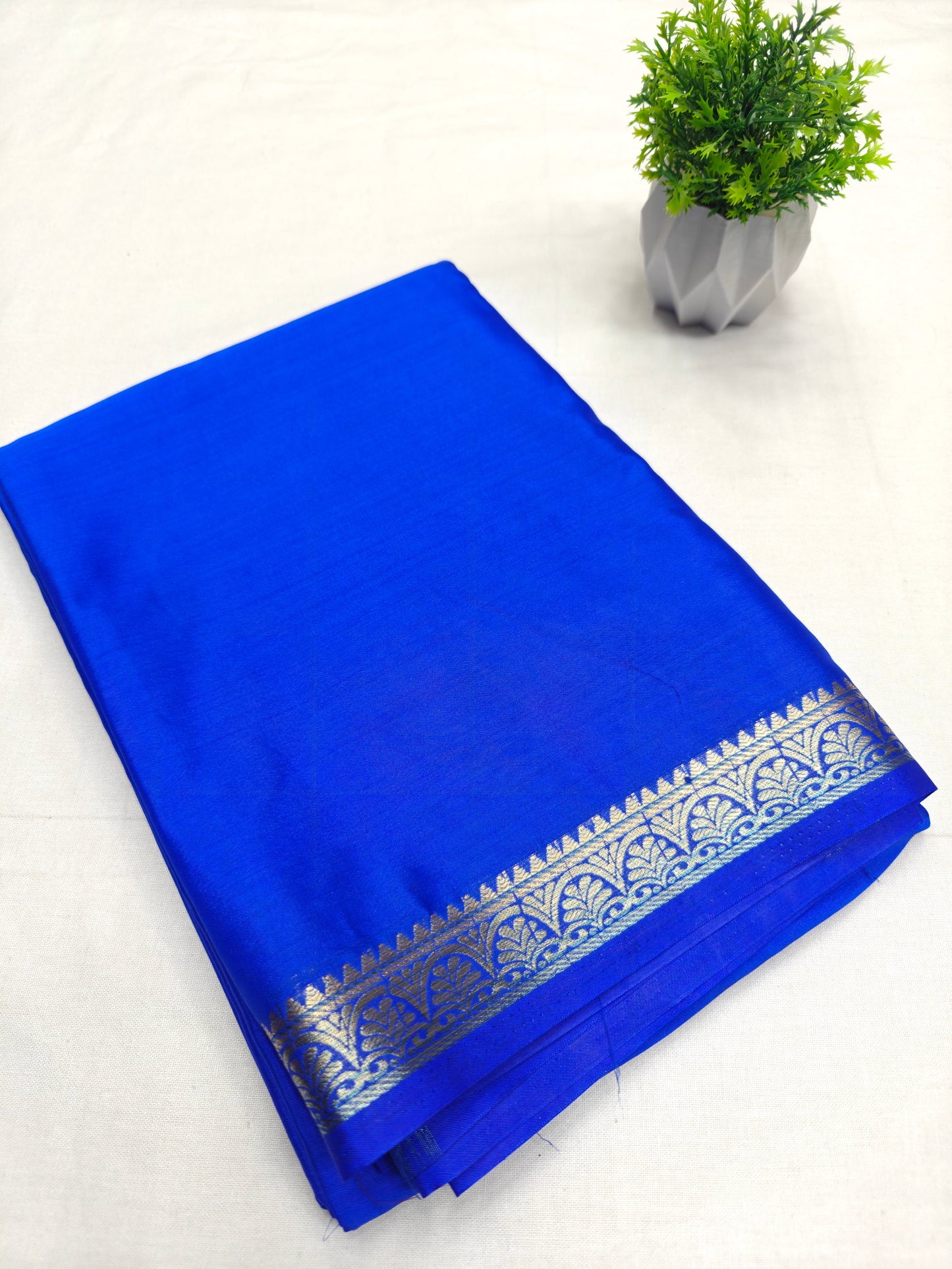 Crepe Grass Border