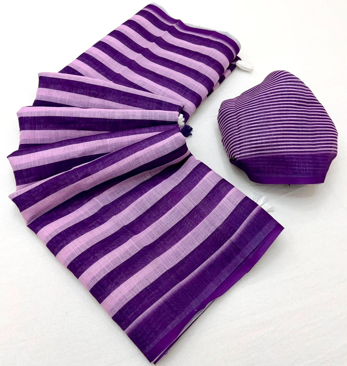Soft Cotton Based Lenin with Zari Border and Fancy Tassels